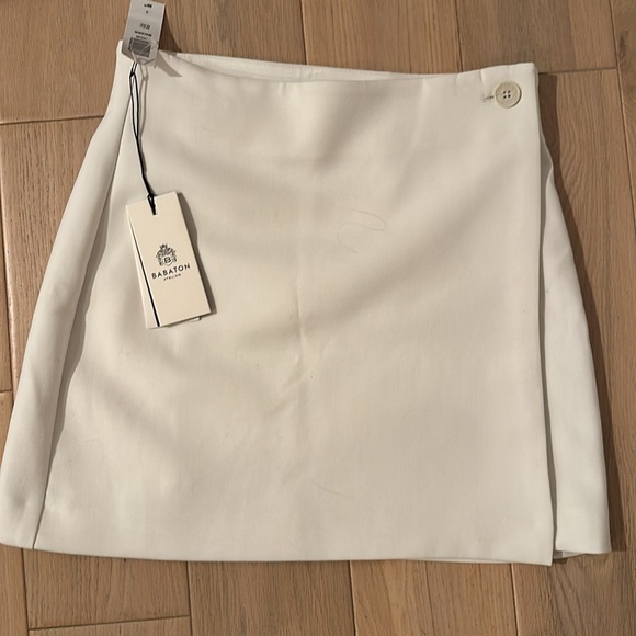 Babaton Cream Mini Skirt - Picture 9 of 10